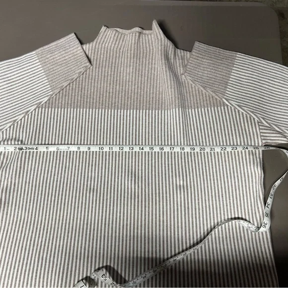 Rachel Zoe taupe/khaki/white striped mock neck sweater, size 2x - Picture 3 of 7